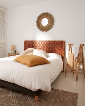 Capçal Calixta de pell i fusta massissa de teca amb acabat natural per a llit de 150 cm