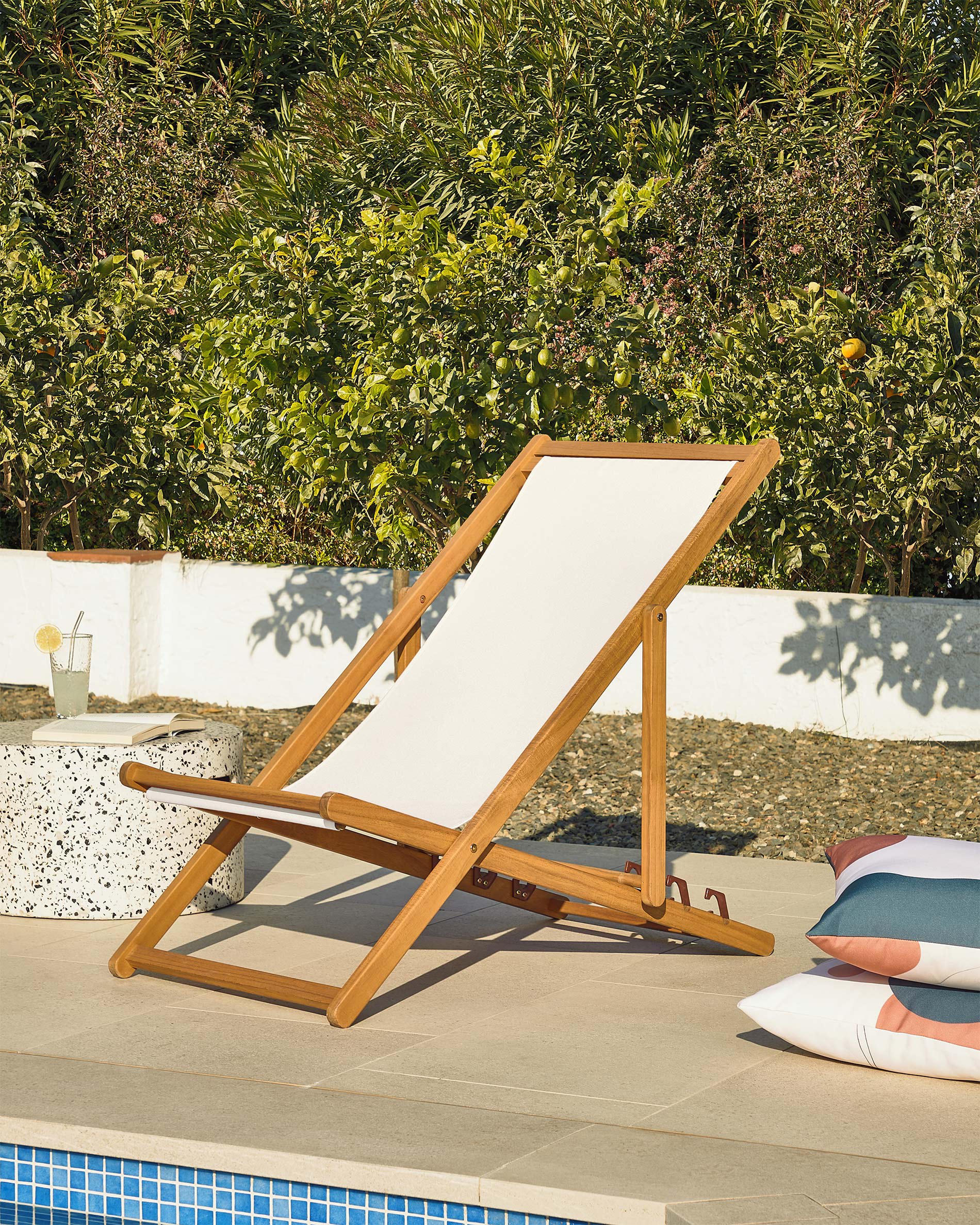 Deck chair with discount shade