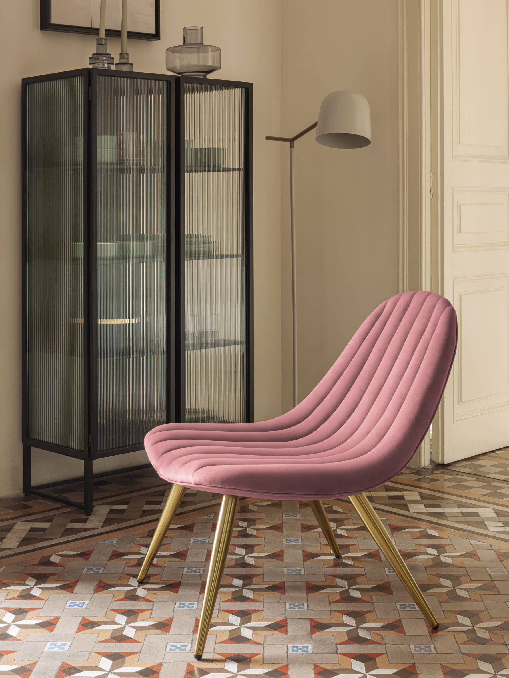 Blush pink chair gold legs hot sale