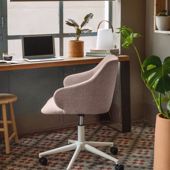 Sociaal voor Wig Einara roze bureaustoel | Kave Home