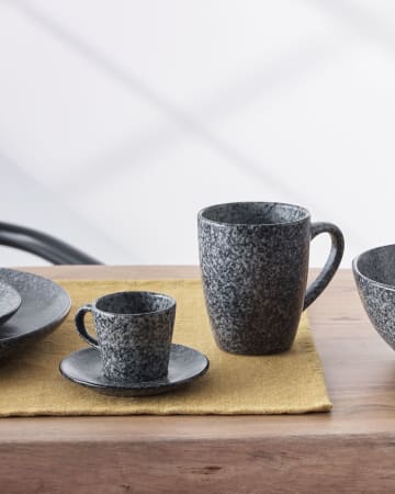 Airena Tasse aus Keramik in schwarz