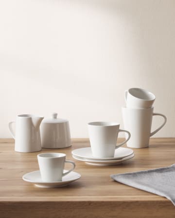 Porseleinen koffiekop en schotel Pierina groot wit