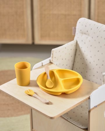 Epiphany plate and cutlery set in mustard silicone and wood