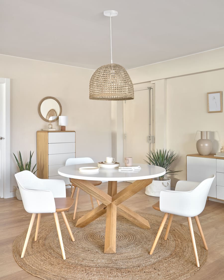 kousen Voorwaarde Bewust Lotus table in white with solid oak legs Ø 120 cm | Kave Home®