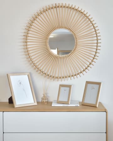Large Nazira photo frame in wood with natural finish 34 x 25 cm