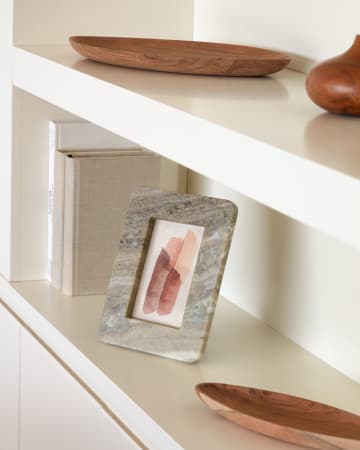 Valdina photo frame in beige and brown stone 23 x 18 cm