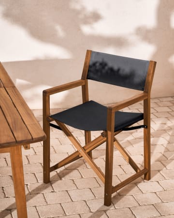 Sedia pieghevole da esterno Thianna nera in legno massello di acacia