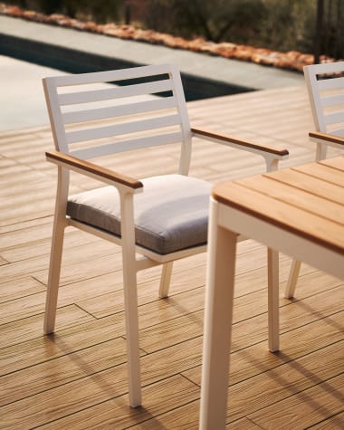 Chaise de jardin Bona aluminium finition blanche avec accoudoirs en bois de teck massif