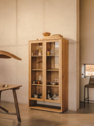 Alguema display cabinet in oak wood veneer with natural finish, 100 x 185 cm