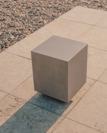 Rustella cement side table, 35 x 35 cm