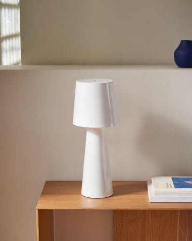 Arenys large table lamp with a white painted finish