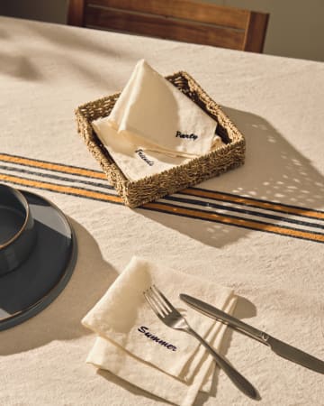 Vallcanera Set aus 4 Servietten  aus Baumwolle und Leinen mit blauem Stick 40 x 40 cm