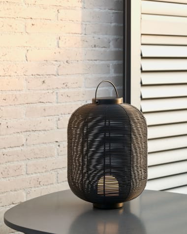 Saranella portable table lamp in black polyrattan