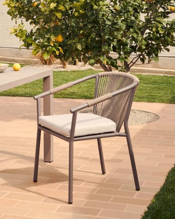 Krzesło ogrodowe Xelida z aluminium i brązową liną