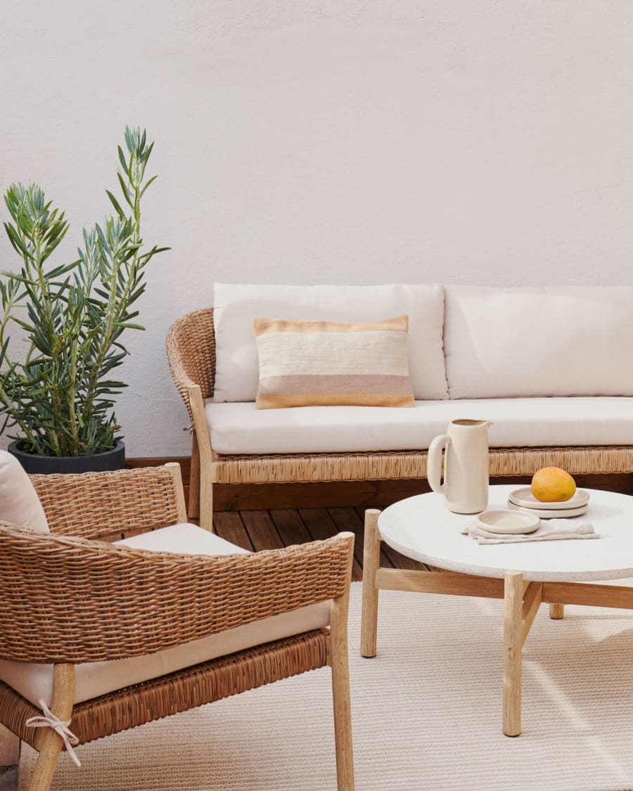Salon de jardin Vilma avec canapé 2 fauteuils et table basse en bois  d'acacia FSC 100%