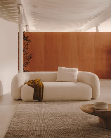 Martina – sofa 3-osobowa z efektem owczej skóry w kolorze écru 246 cm