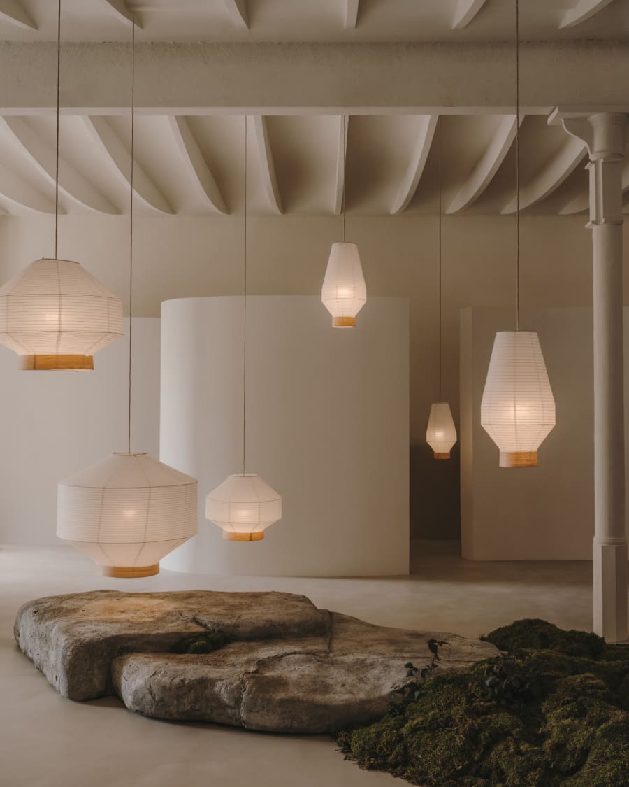Hila ceiling lamp screen in white paper with natural wood veneer Ø 55 cm