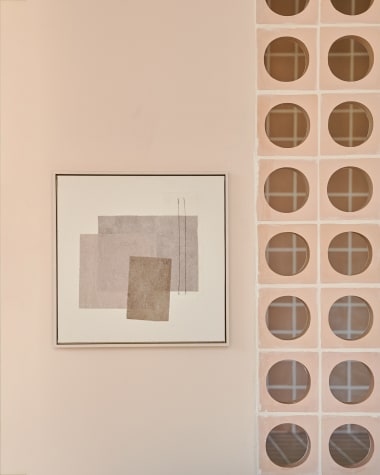 Mabell Bild in Weiß mit mehrfärbigen Quadraten 42 x 42 cm