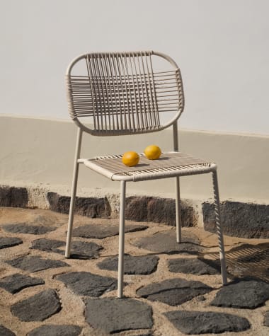 Στοιβαζόμενη καρέκλα εξωτερικού χώρου Talaier από συνθετικό σκοινί και γαλβανισμένο ατσάλι
