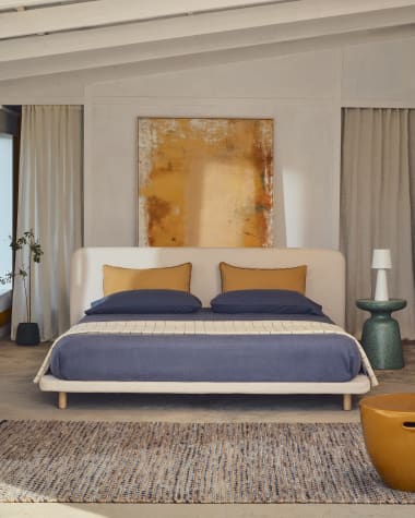 Cadre de lit déhoussable Odum en tissu micro bouclette beige et pieds en bois de hêtre 180 x 200 cm