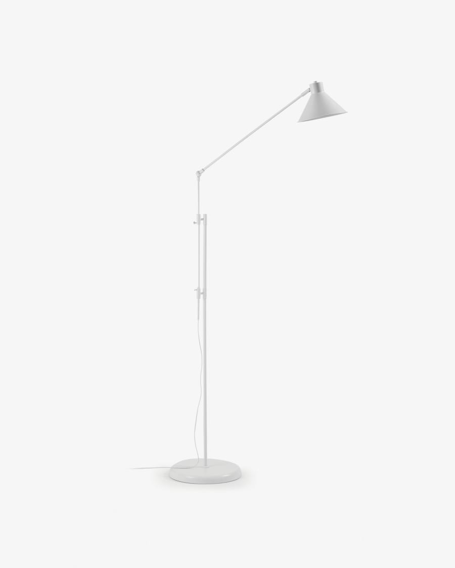 réaliser une structue en utilisant 2 pieds de lampadaire que vous trouverez  chez IKEA, not lampa au prix de 10,0…