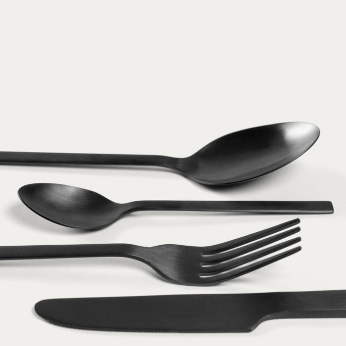 HOMQUEN Set di Posate Nere da 30 Pezzi, Set di Posate in Acciaio  Inossidabile, Set di Posate in Titanio nero, Set di servizio per 6 (Nero  Lucido) : : Casa e cucina