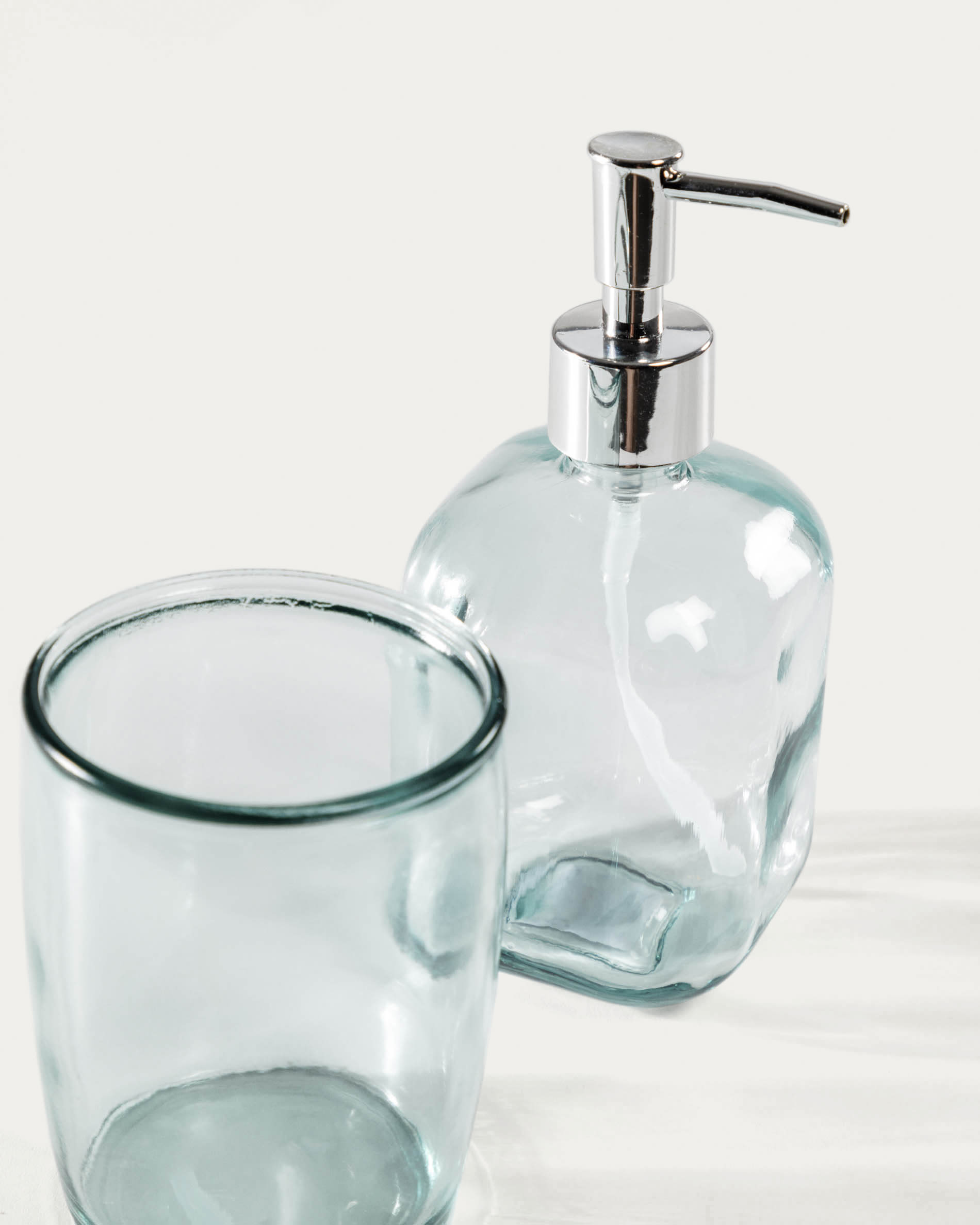 Dispensador de jabón Trella de vidrio transparente 100% reciclado