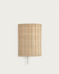 Kimjit wall light in rattan with natural finish