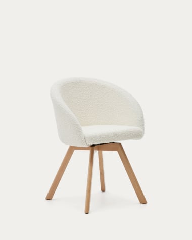 Sedia girevole Marvin in tessuto effetto montone bianco e gambe di legno massiccio di faggio con finitura naturale