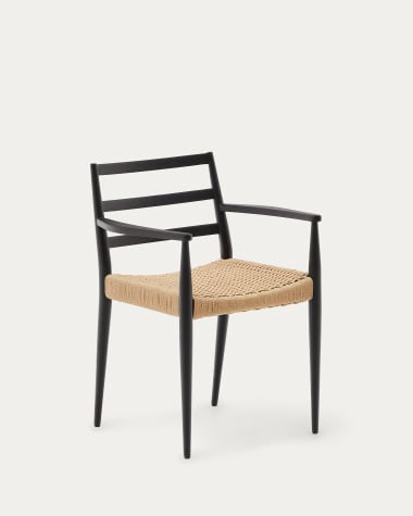 Καρέκλα Analy με μπράτσα από μασίφ ξύλο δρυός σε μαύρο φινίρισμα 100% FSC και κάθισμα από κορδόνι σκοινιού