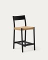 Wysokie krzesło Yalia z oparciem z litego drewna dębowego z czarnym wykończeniem i siedziskiem z liny 65 cm FSC 100%