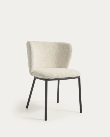 Καρέκλα Ciselia, λευκό σε υφή προβάτου και μαύρο μέταλλο