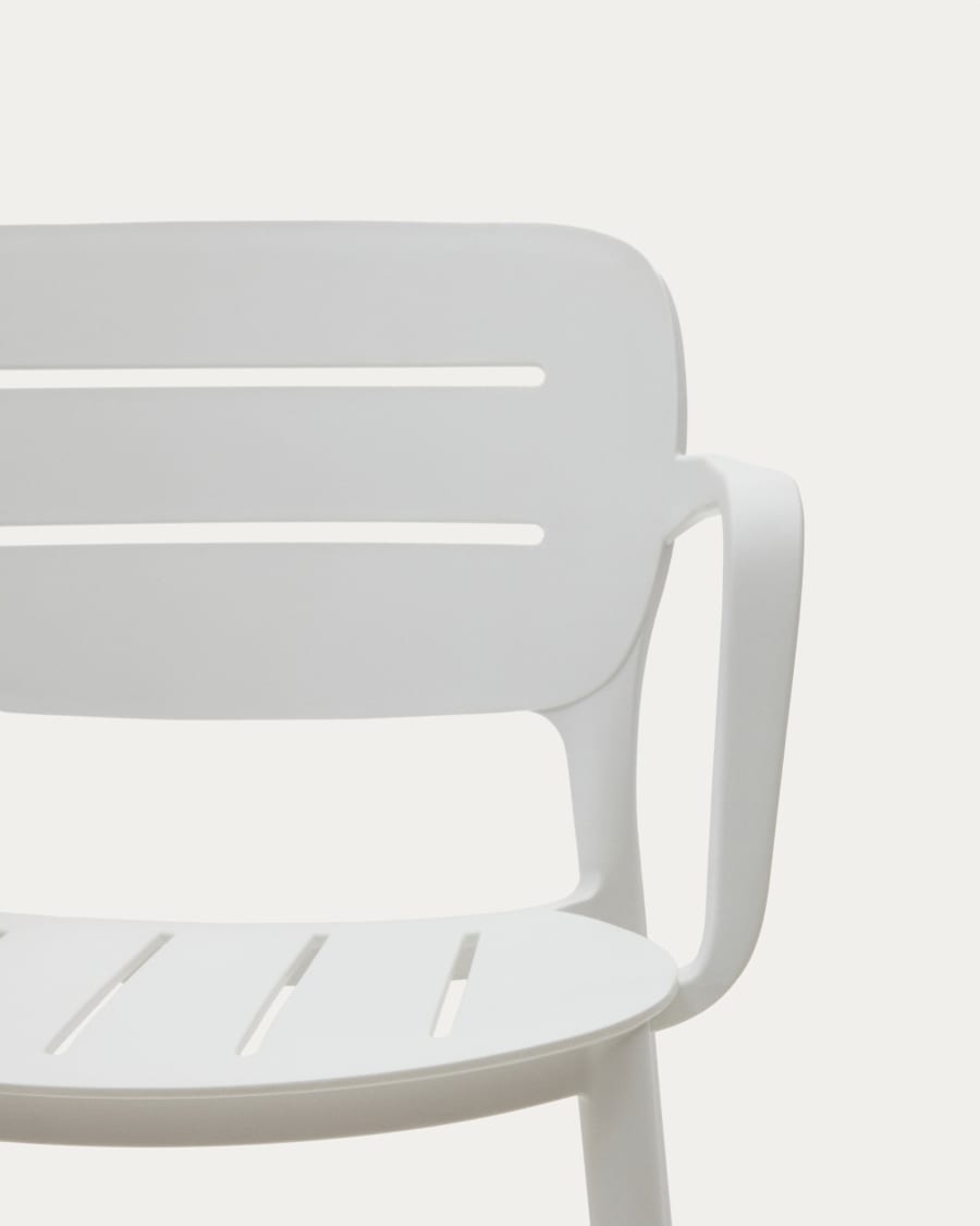 Morells stapelbarer Gartenstuhl aus Kave Home in Weiß | Kunststoff