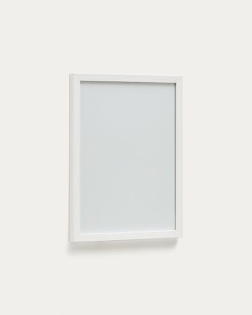 Marco de fotos Neale de madera con acabado blanco 29,8 x 39,8 cm