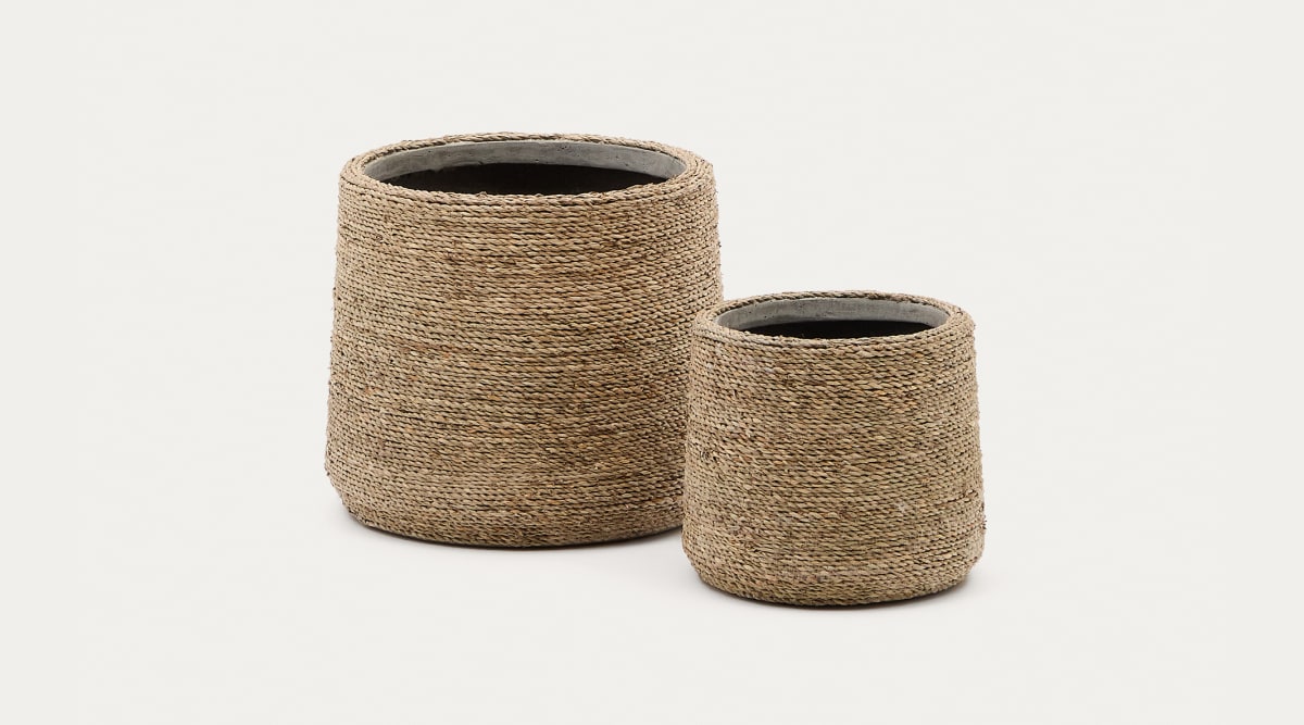 Ensemble Sigal de 2 cache-pots en ciment finition naturelle Ø 24 cm / 31 cm | Kave Home®