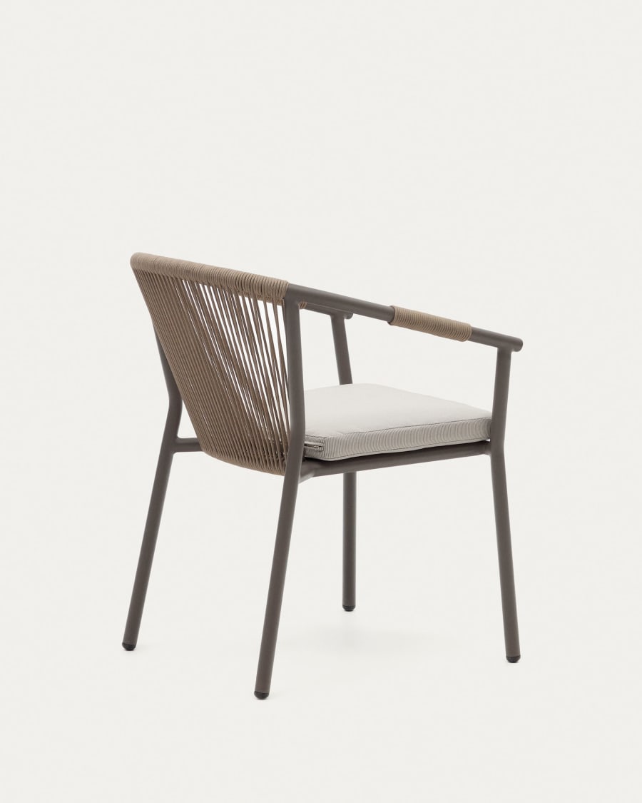 Xelida stapelbarer Gartenstuhl aus Aluminium und Seil braun | Kave Home®