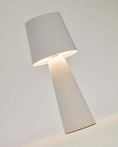 Mała lampa stołowa Arenys z metalu z białym lakierowanym wykończeniem