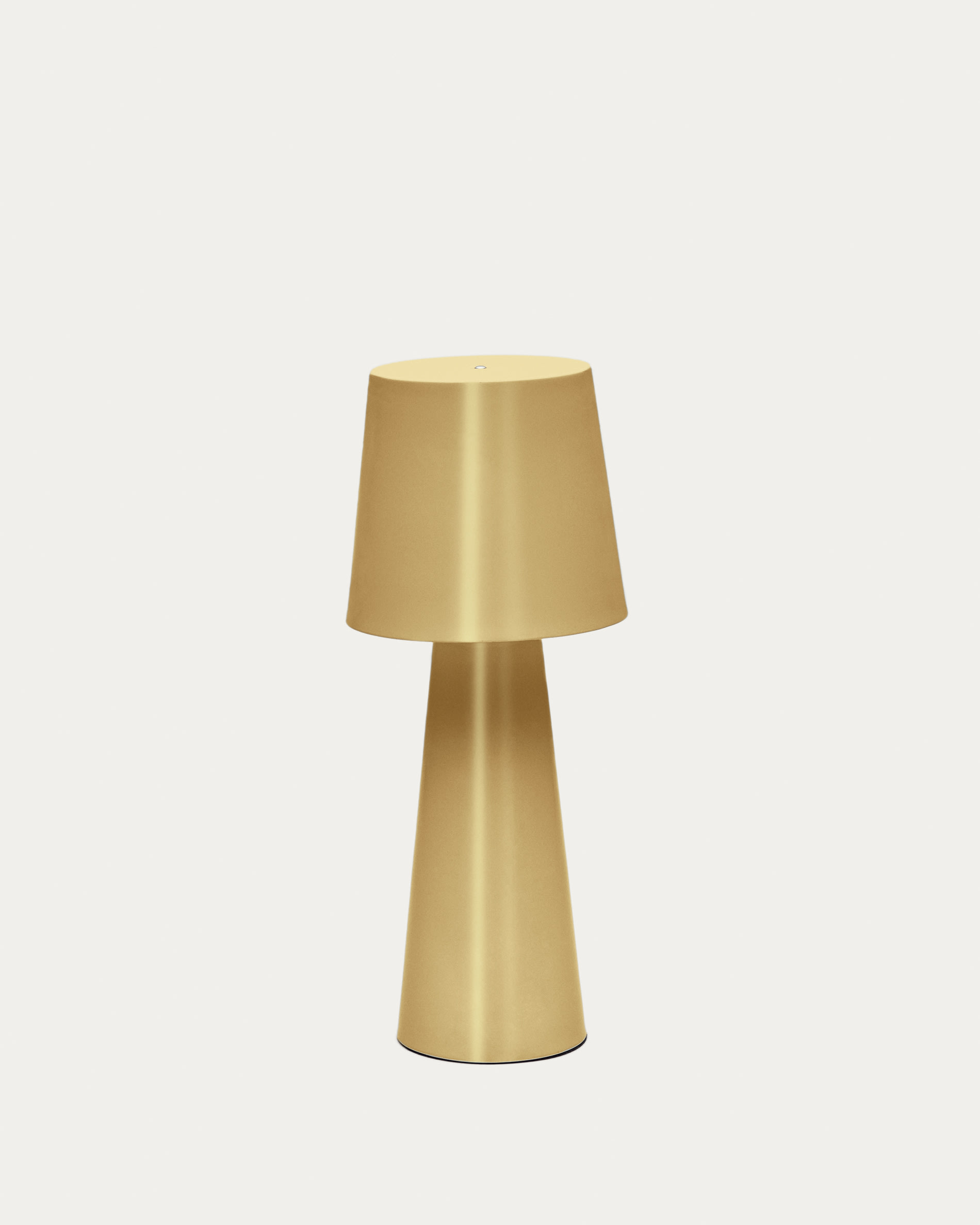 Lampada da tavolo grande Arenys in metallo con finitura dorata | Kave Home®