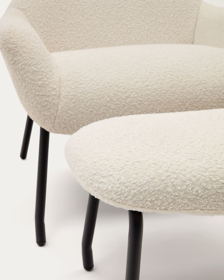 Belina Sessel mit Fußablage aus weißem Bouclé und Stahl mit schwarzem  Finish | Kave Home®
