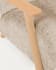 Butaca Meghan de chenilla beige y madera con acabado natural