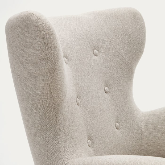 Patio beige chenille fauteuil beukenhouten poten | Kave Home