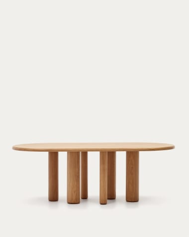 Oqui extendable oval table with an oak veneer and solid wood legs Ø 140  (220) x 90 cm