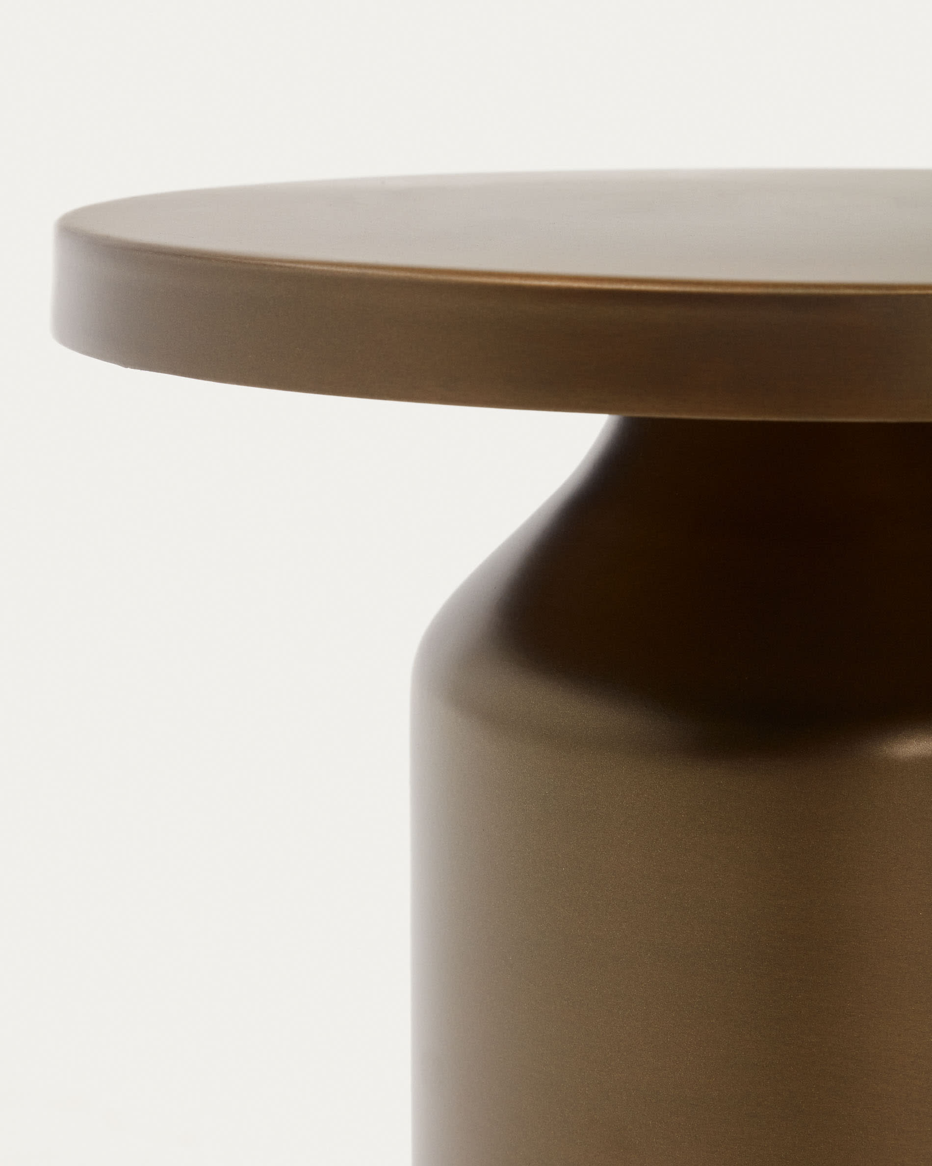 Malya metal round side table in brushed copper Ø 40.5 cm | Kave Home